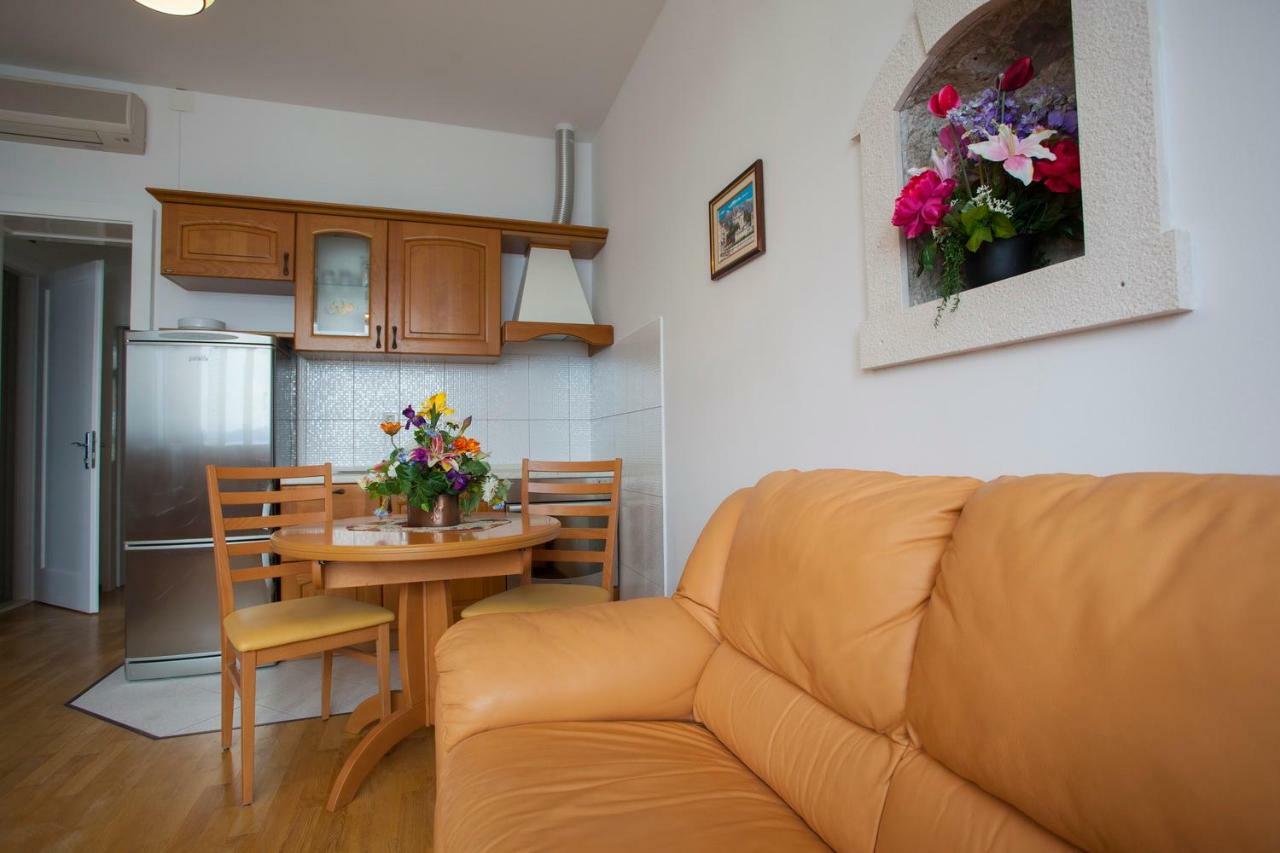 Apartments Vlado Podgora Exterior photo